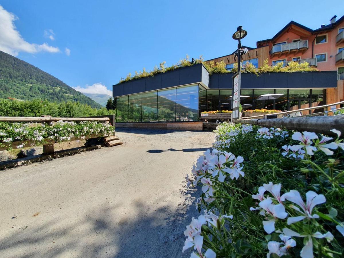 Residence Adamello Resort Понте-ди-Леньо Экстерьер фото